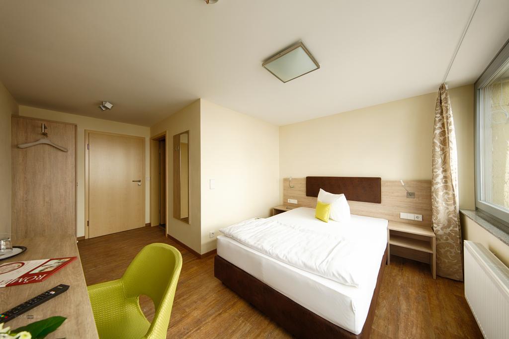 Hotel Herrenberg Ngoại thất bức ảnh